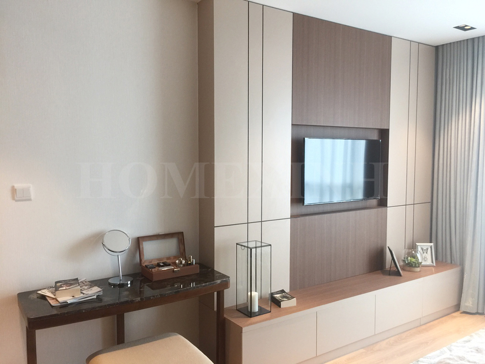 Kệ tivi và bàn trang điểm phòng ngủ Kệ tivi và bàn trang điểm phòng ngủ